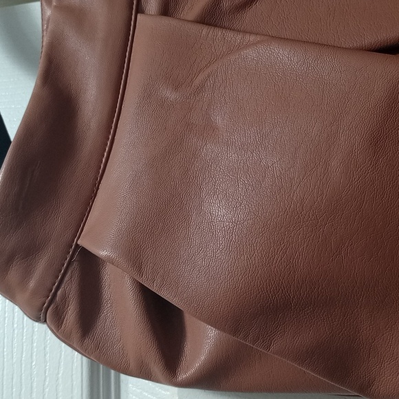 Spring Color Forever 21 Beige Faux Leather Trousers, With Zippper & Pockets New - Picture 9 of 12